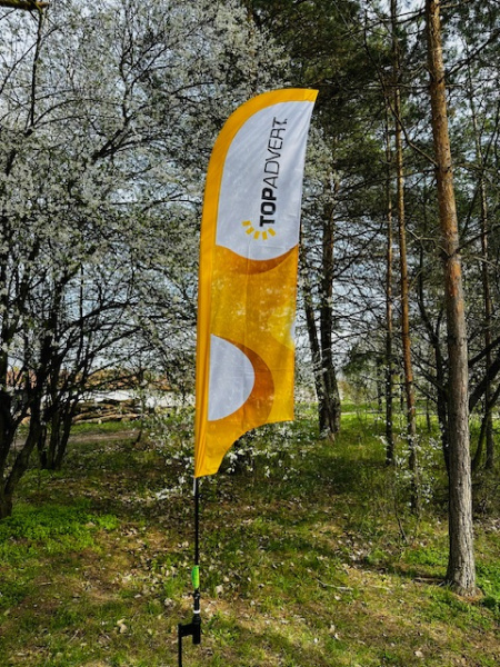 reklamn-vlajky-mu-k-dla-beach-vlajky-v-e-v-top-advert